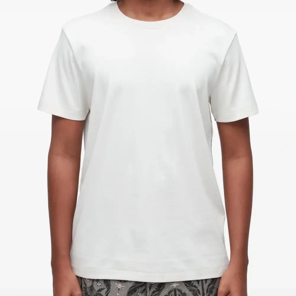 Футболка с круглым вырезом Футболка с круглым вырезом