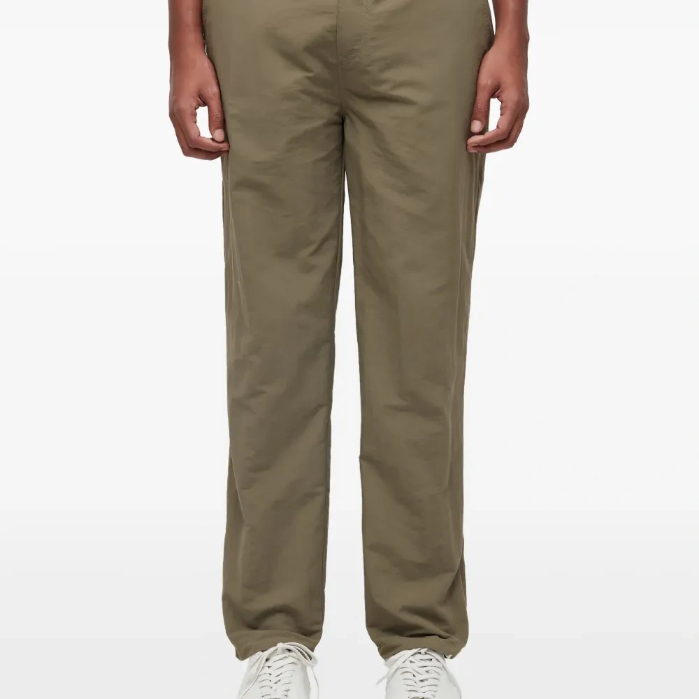 Брюки с карманами