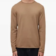 Свитер с круглым вырезом