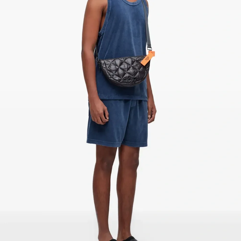 Топ с круглым вырезом