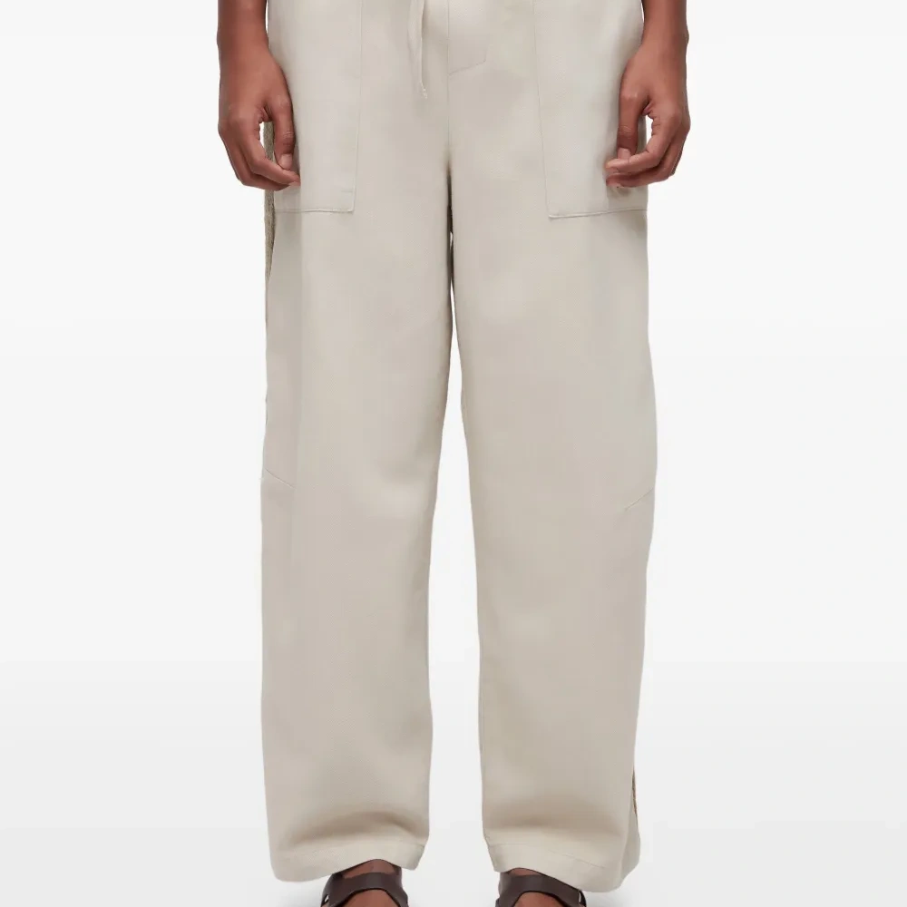 Брюки с карманами