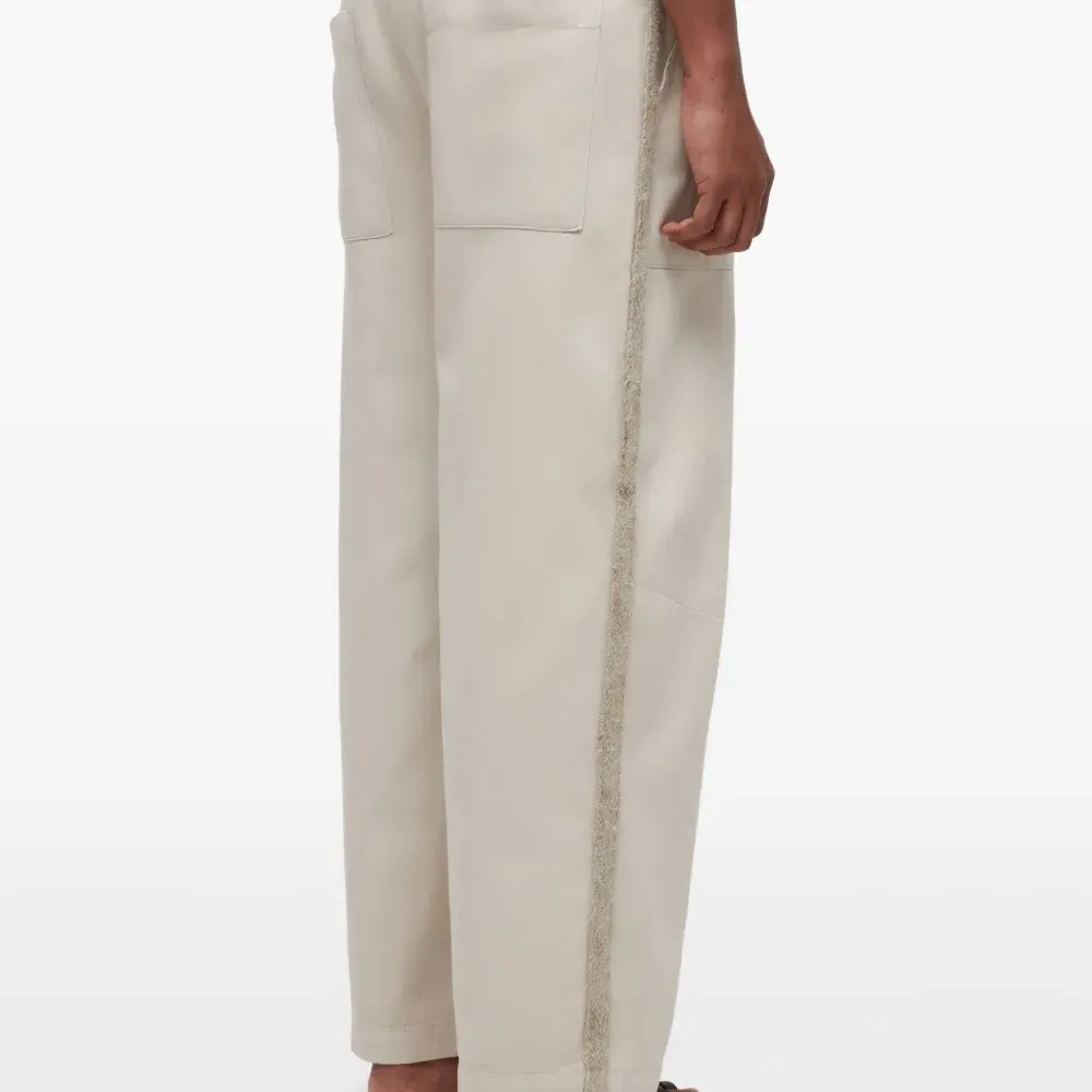 Брюки с карманами