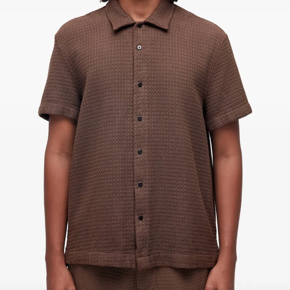 Фактурная рубашка с короткими рукавами