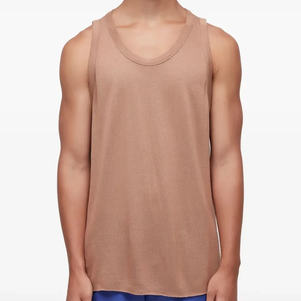 Топ с U-образным вырезом