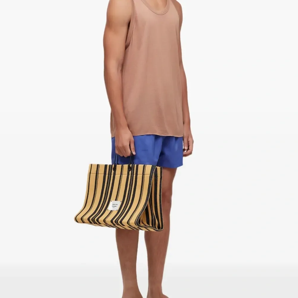 Топ с U-образным вырезом