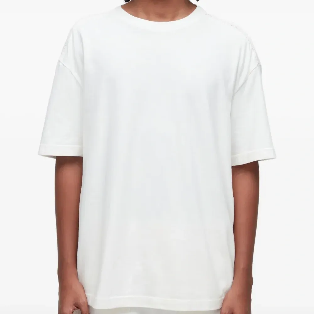 Футболка с круглым вырезом