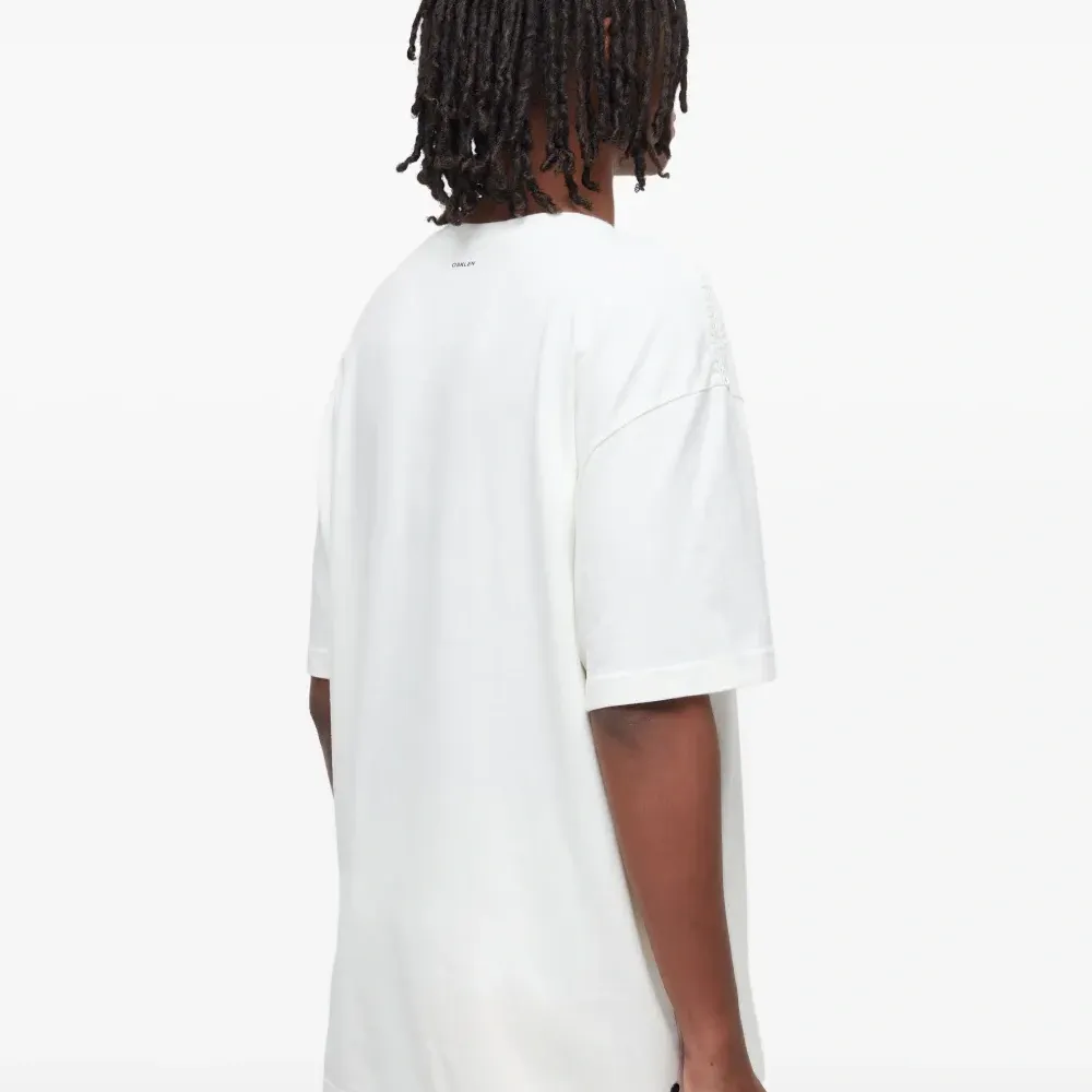 Футболка с круглым вырезом