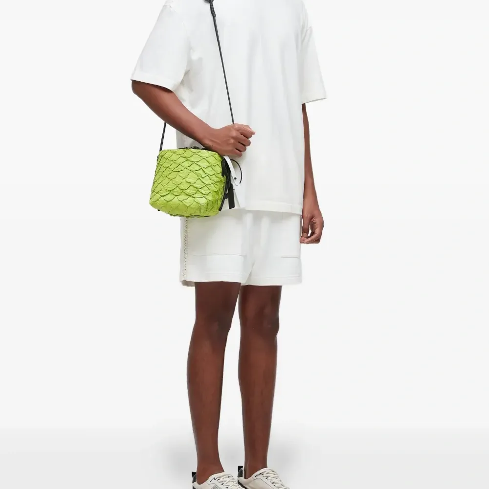 Футболка с круглым вырезом