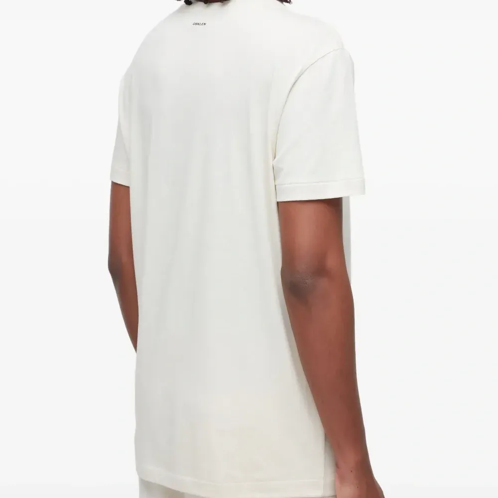 Футболка с круглым вырезом