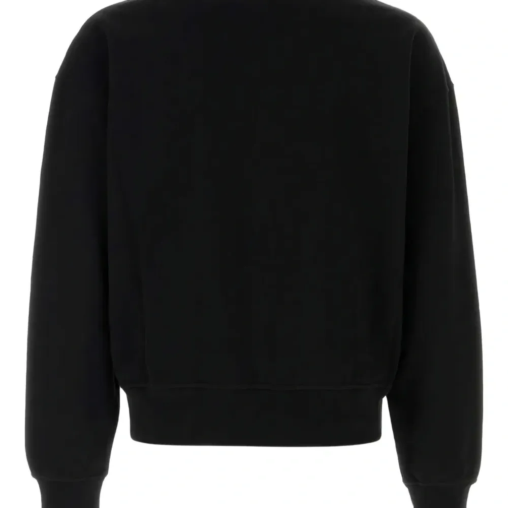 толстовка с вышитым логотипом