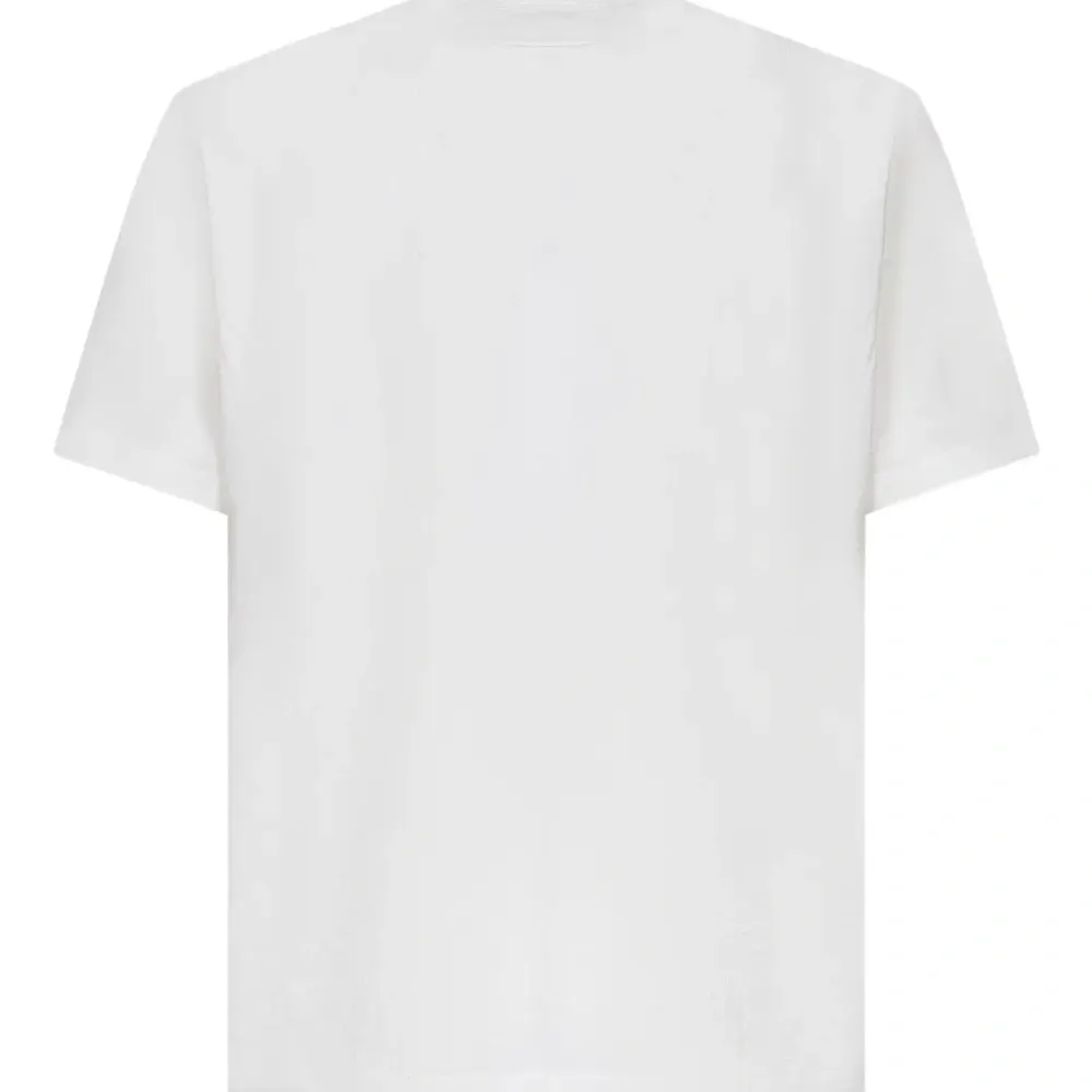 футболка с логотипом