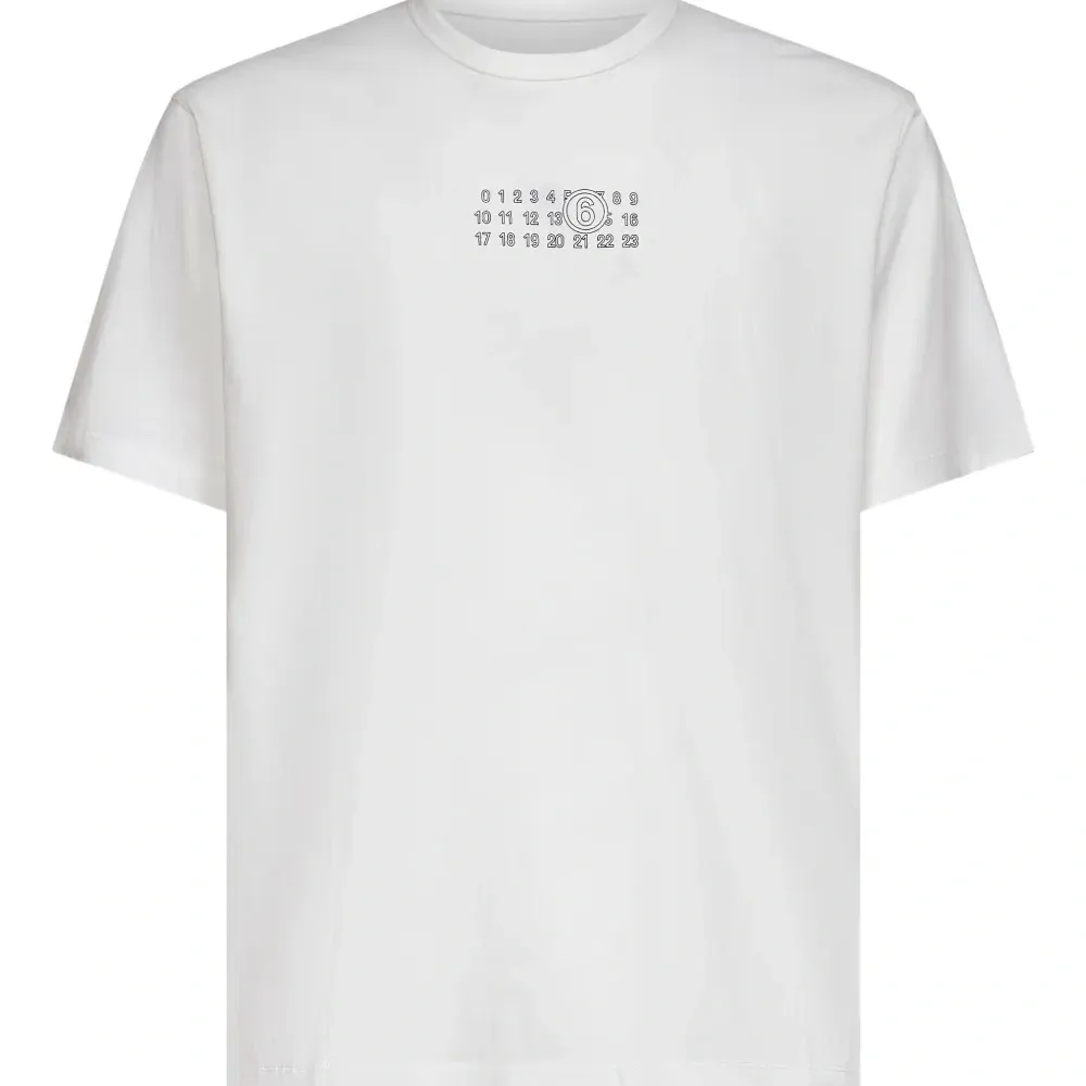 футболка с логотипом