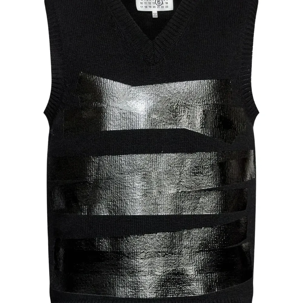 шерстяной жилет с V-образным вырезом