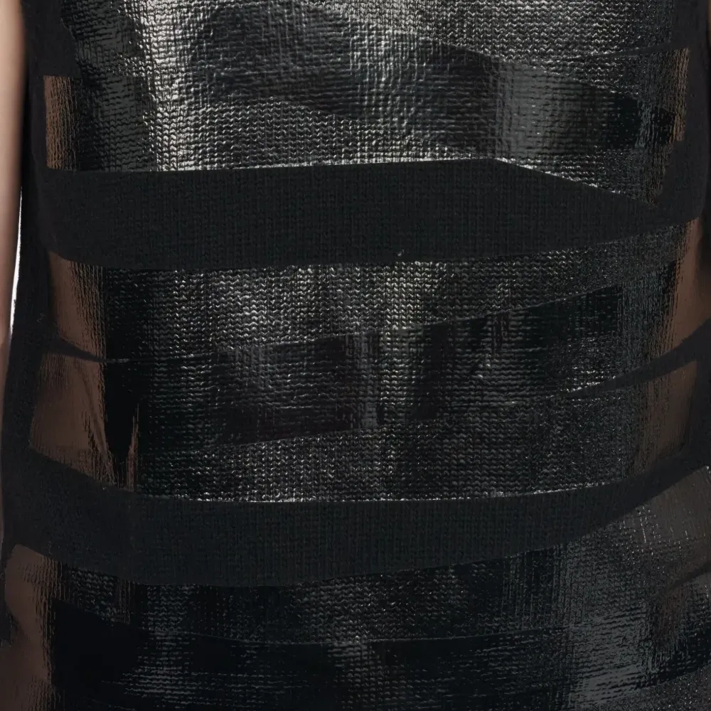 шерстяной жилет с V-образным вырезом