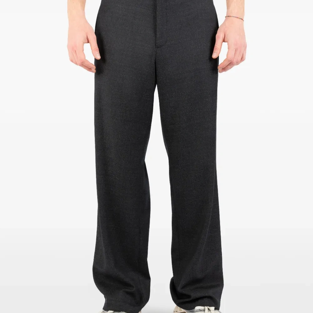 Брюки строгого кроя