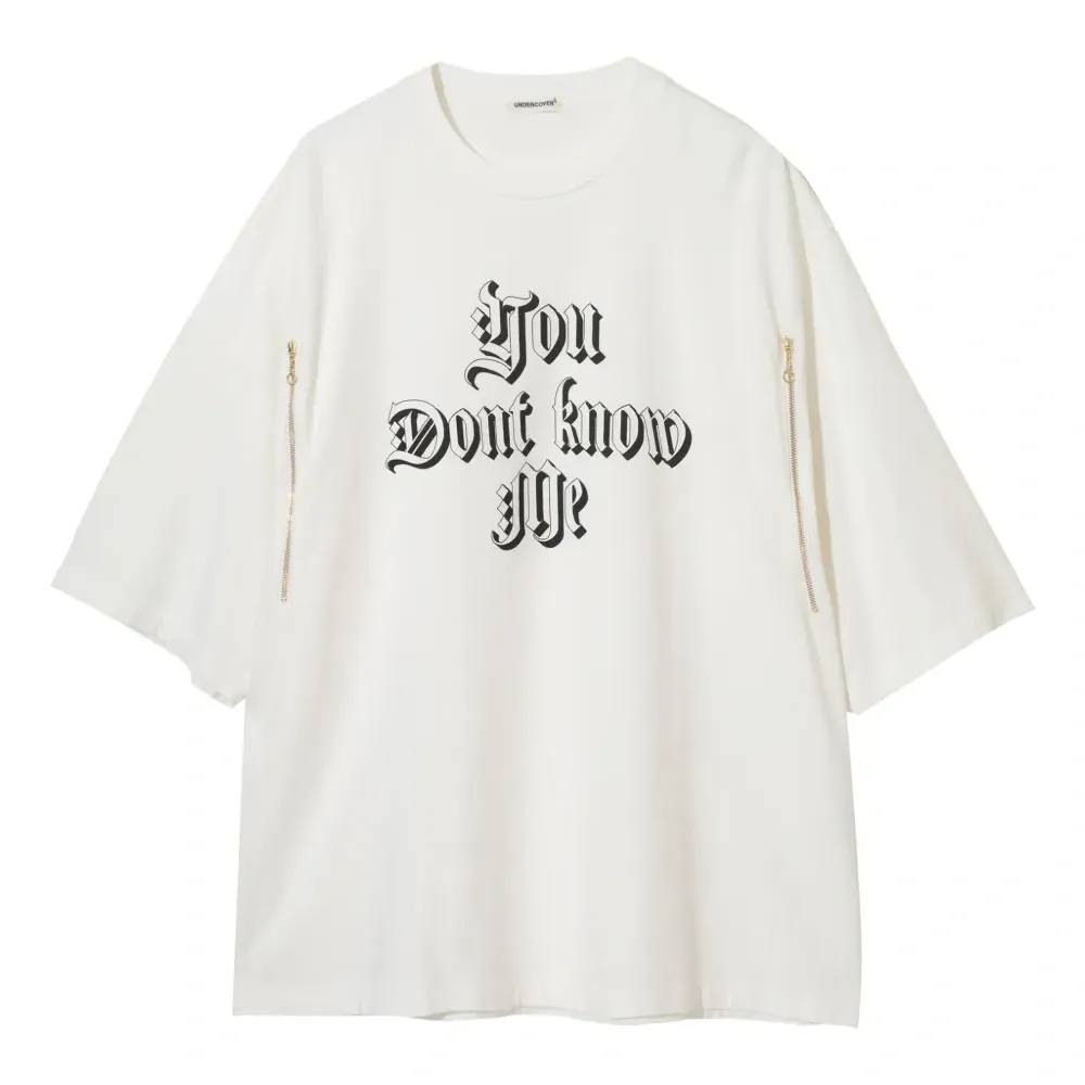 Футболка с молниями