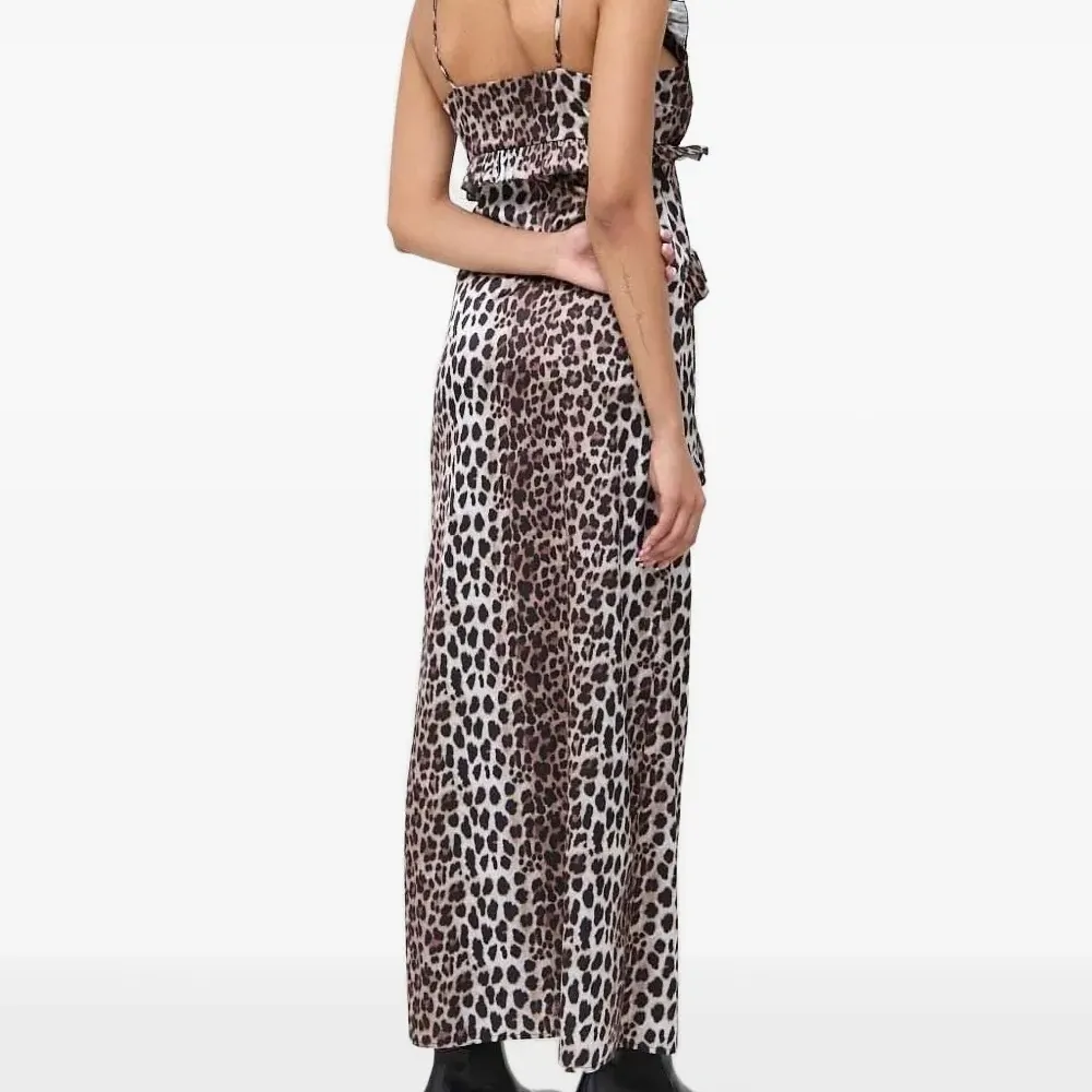 Платье макси с оборками и леопардовым принтом