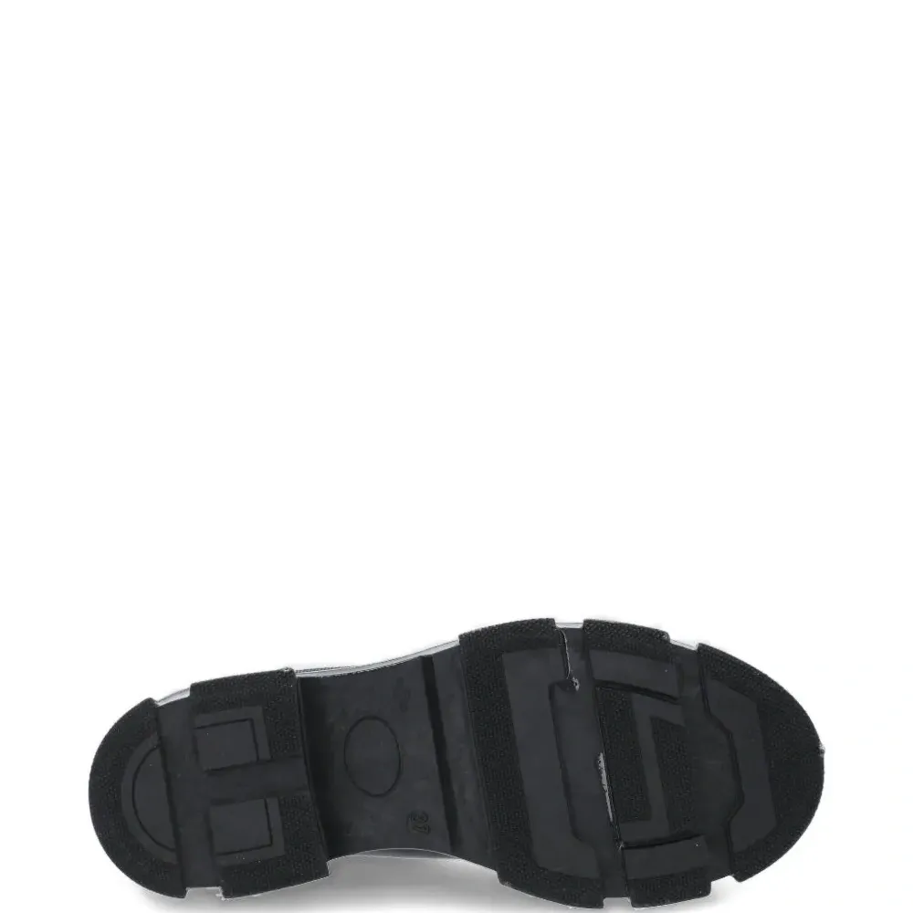 Ботинки с эластичными вставками