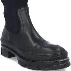 Ботинки с эластичными вставками