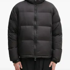 пуховик с капюшоном