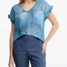 Блузка с абстрактным принтом