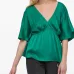 Блузка со сборками и V-образным вырезом