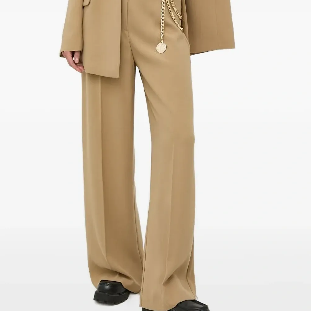 Брюки с карманами