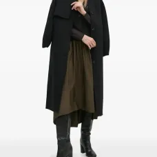 Блузка с V-образным вырезом