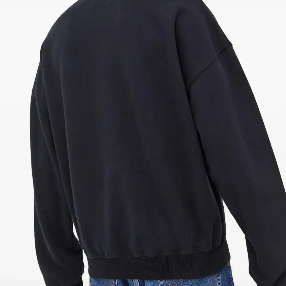 Толстовка с вышитым логотипом