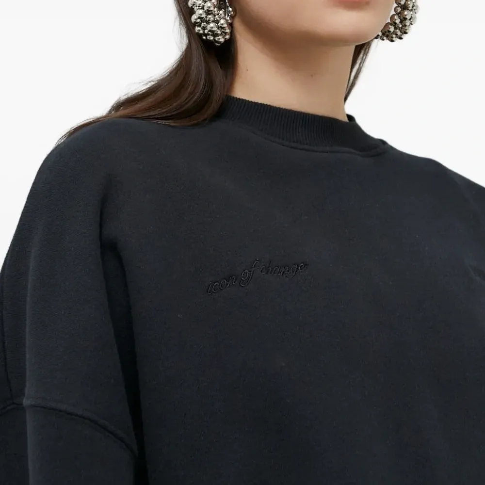 Толстовка с вышитым логотипом