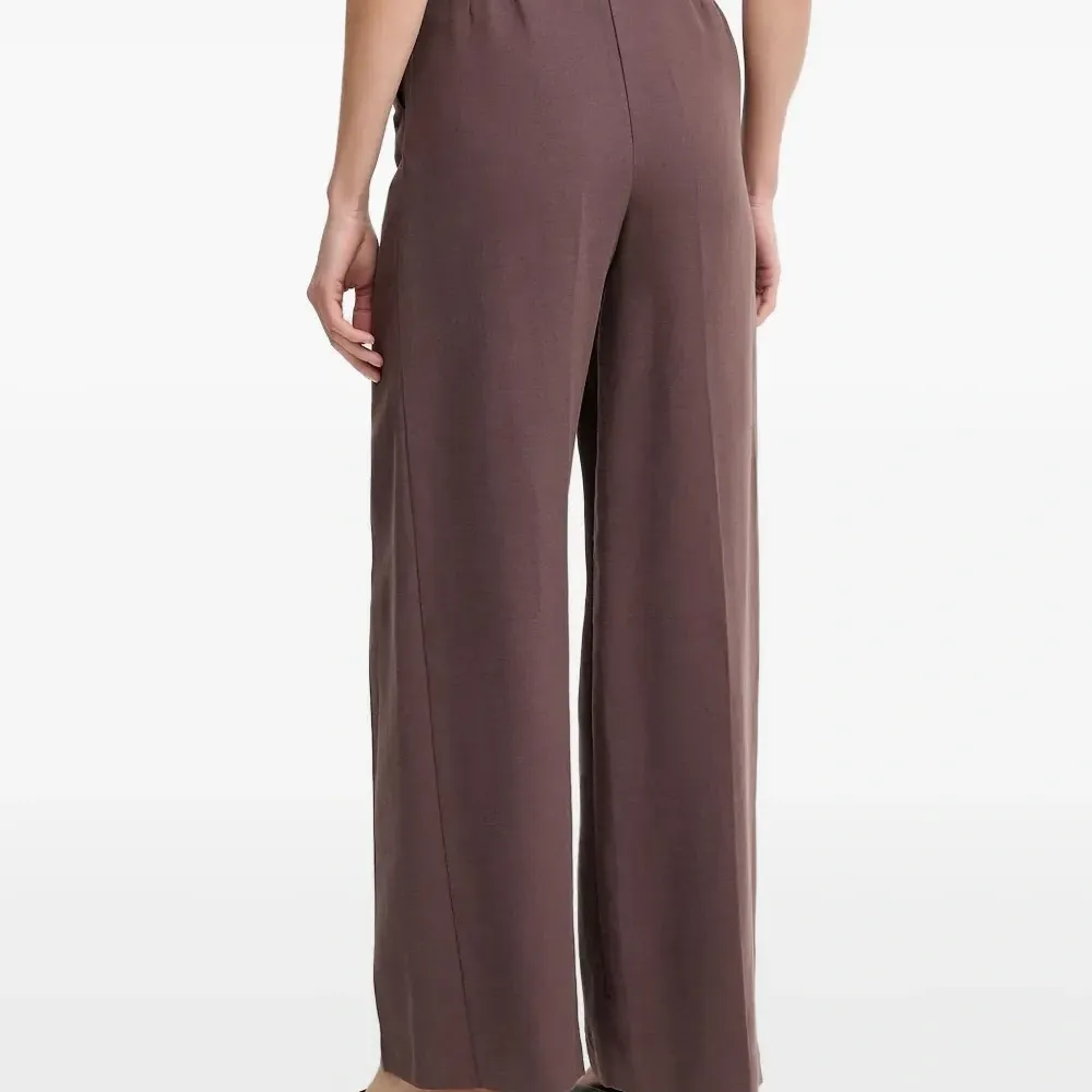 Брюки широкого кроя