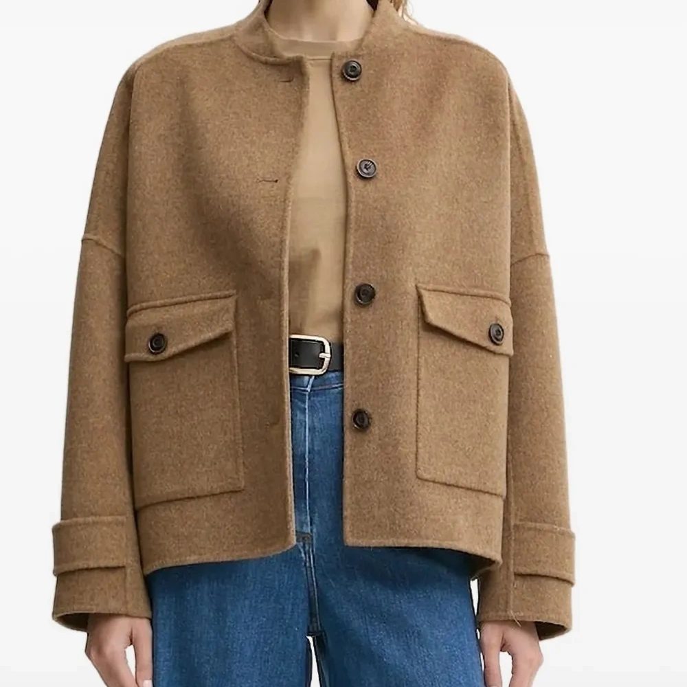 Куртка с карманом