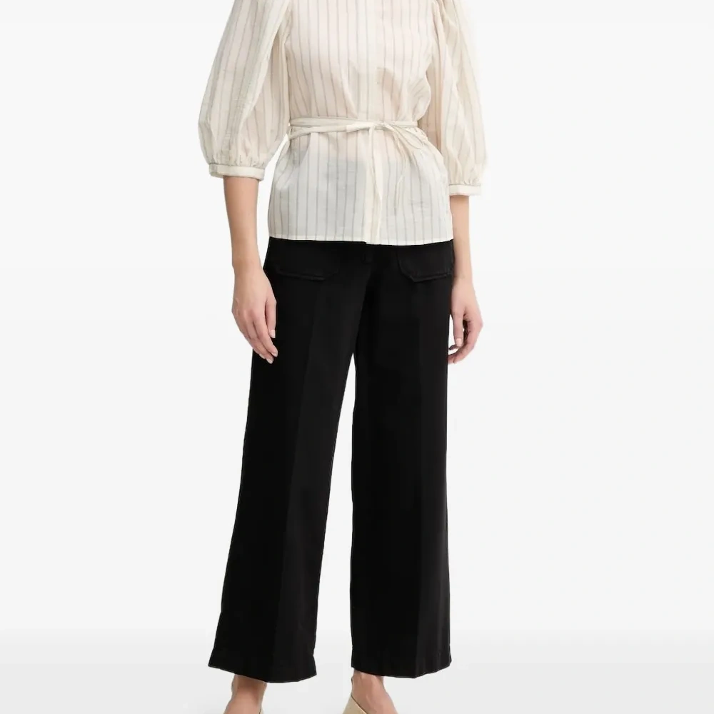 Полосатая блузка с объемными рукавами