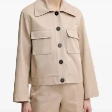 Куртка на пуговицах