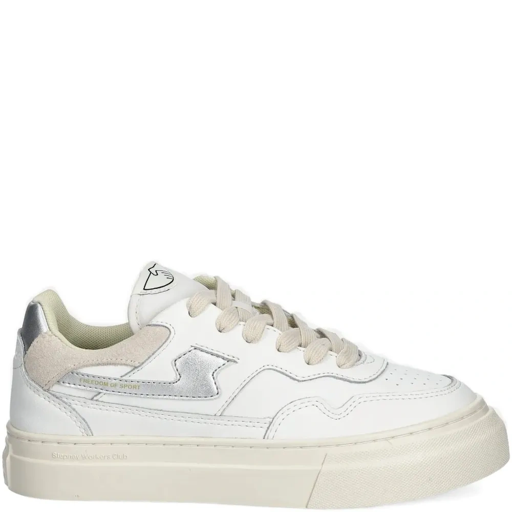 Кроссовки на шнуровке