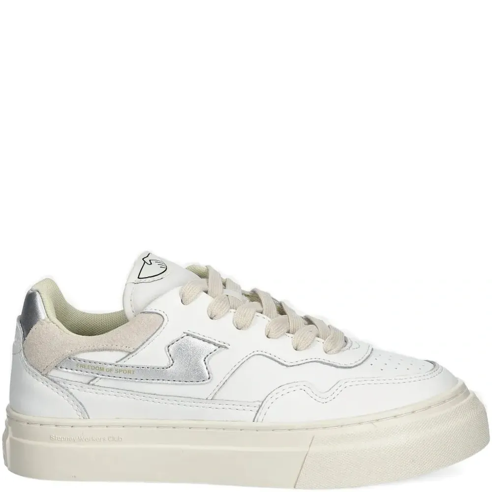 Кроссовки на шнуровке