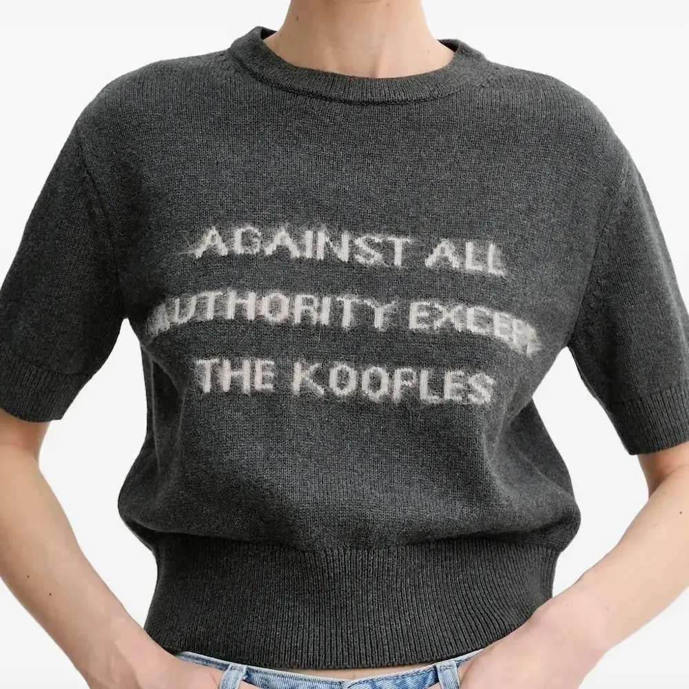 Топ с короткими рукавами