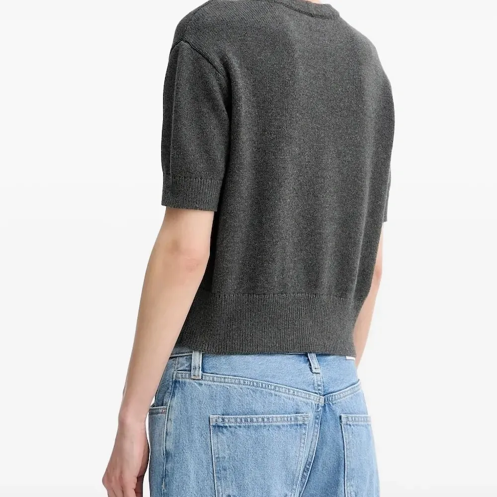 Топ с короткими рукавами