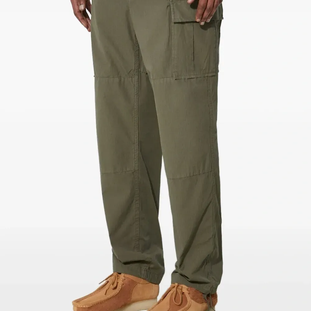 Брюки карго с карманами