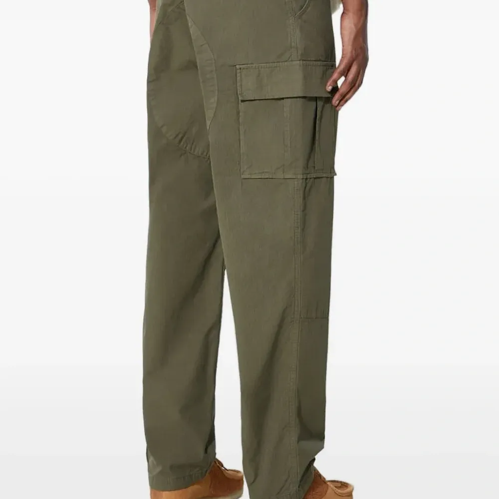 Брюки карго с карманами