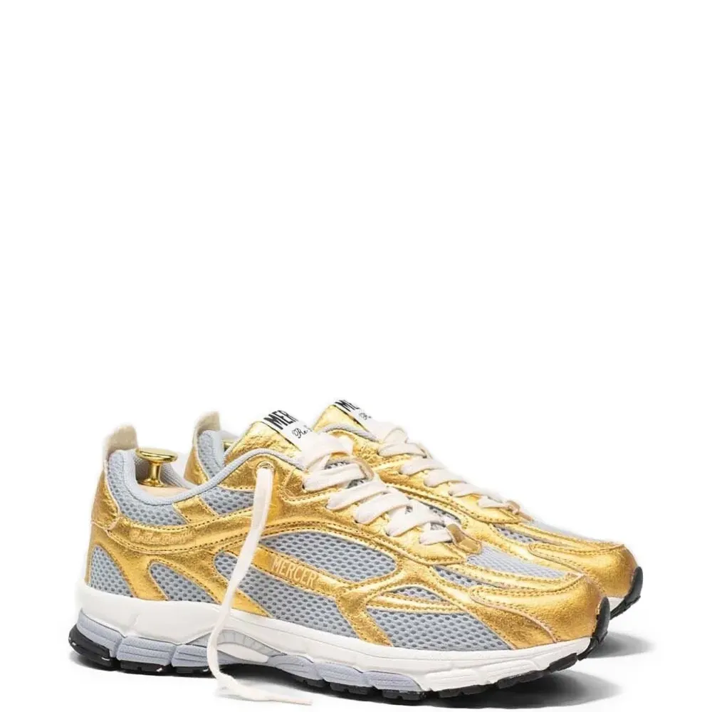 кроссовки с сетчатыми вставками кроссовки с сетчатыми вставками