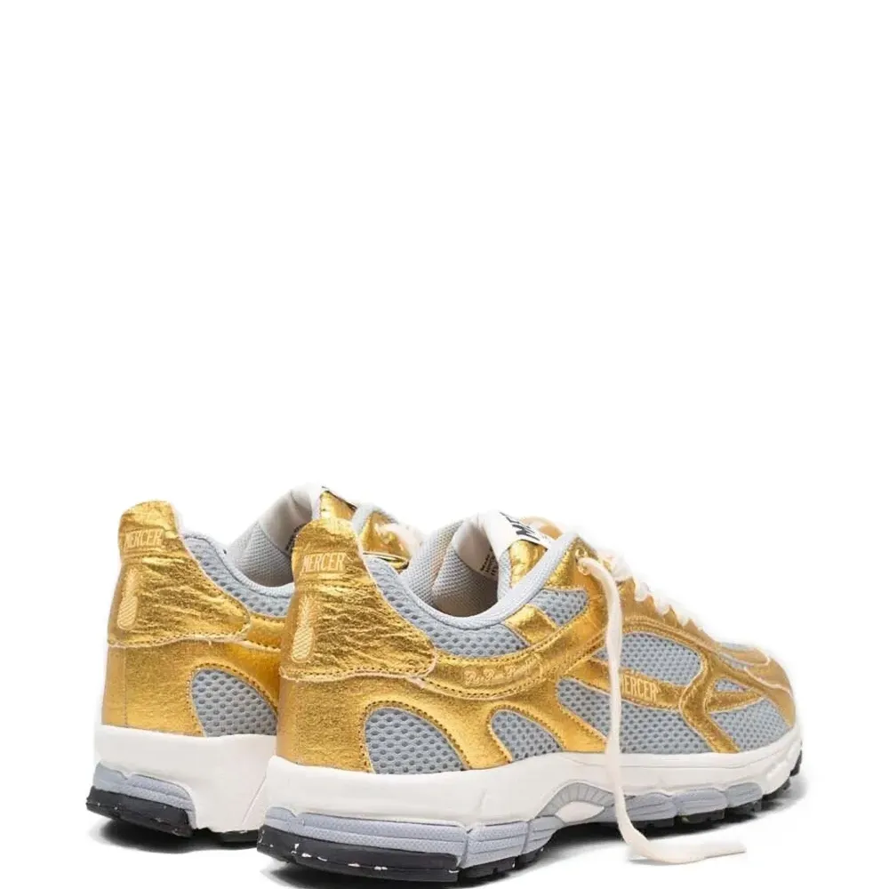 кроссовки с сетчатыми вставками кроссовки с сетчатыми вставками