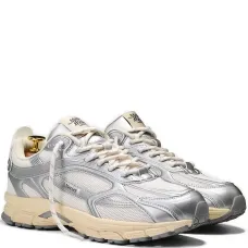 Кроссовки с эффектом металлик Кроссовки с эффектом металлик