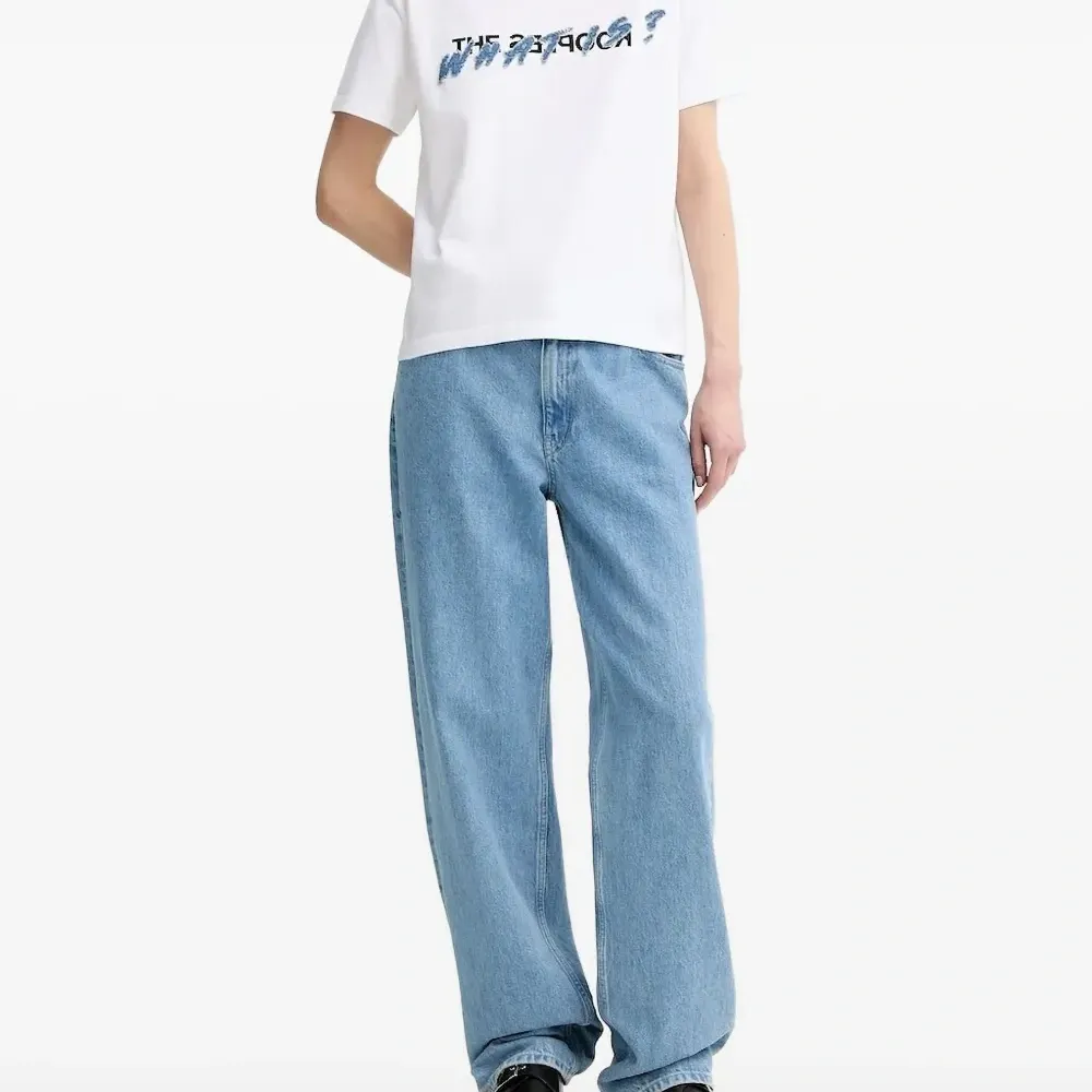 Футболка с логотипом