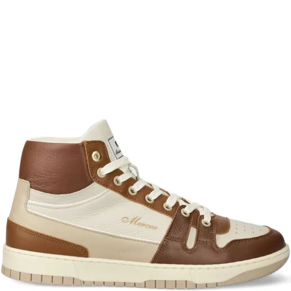 высокие кроссовки