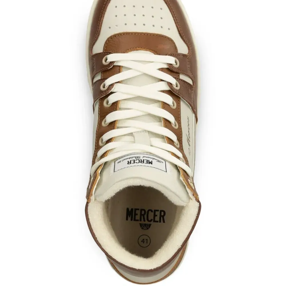 высокие кроссовки