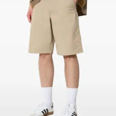 Шорты-бермуды с карманами