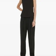 Топ с объемными плечами