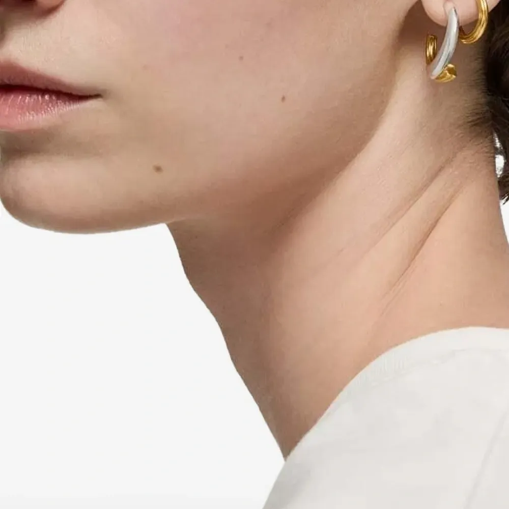 Серьги-кольца в двух тонах Серьги-кольца в двух тонах