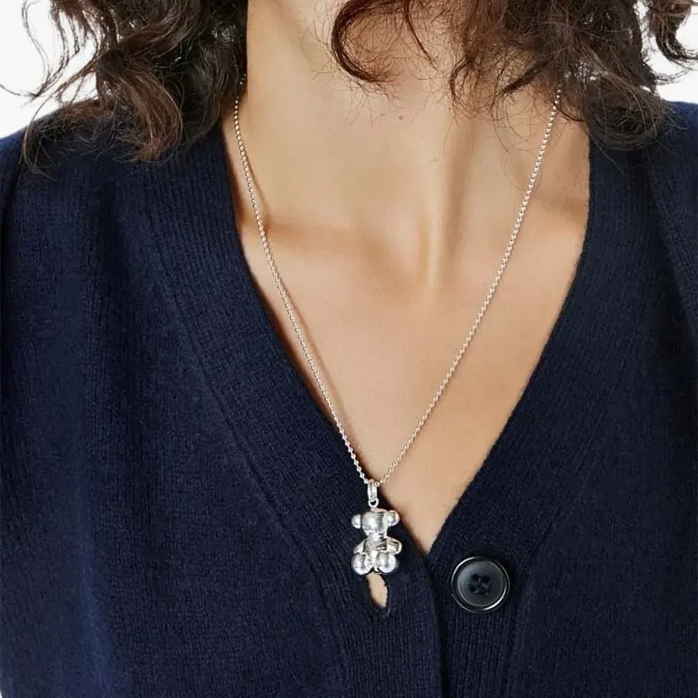 Подвеска в виде медведя